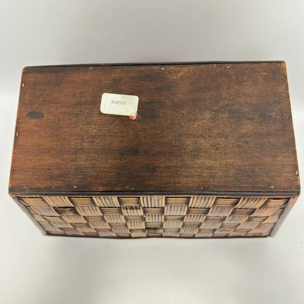 Vintage Woven Wooden Magazine Rack Storage Bin Basket with Scalloped Edge